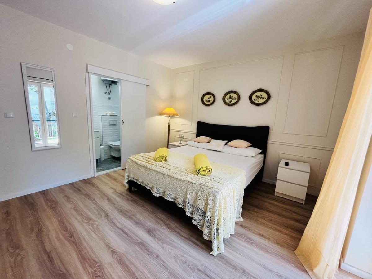 Apartments And Rooms With Parking Space Makarska - 18028 Esterno foto