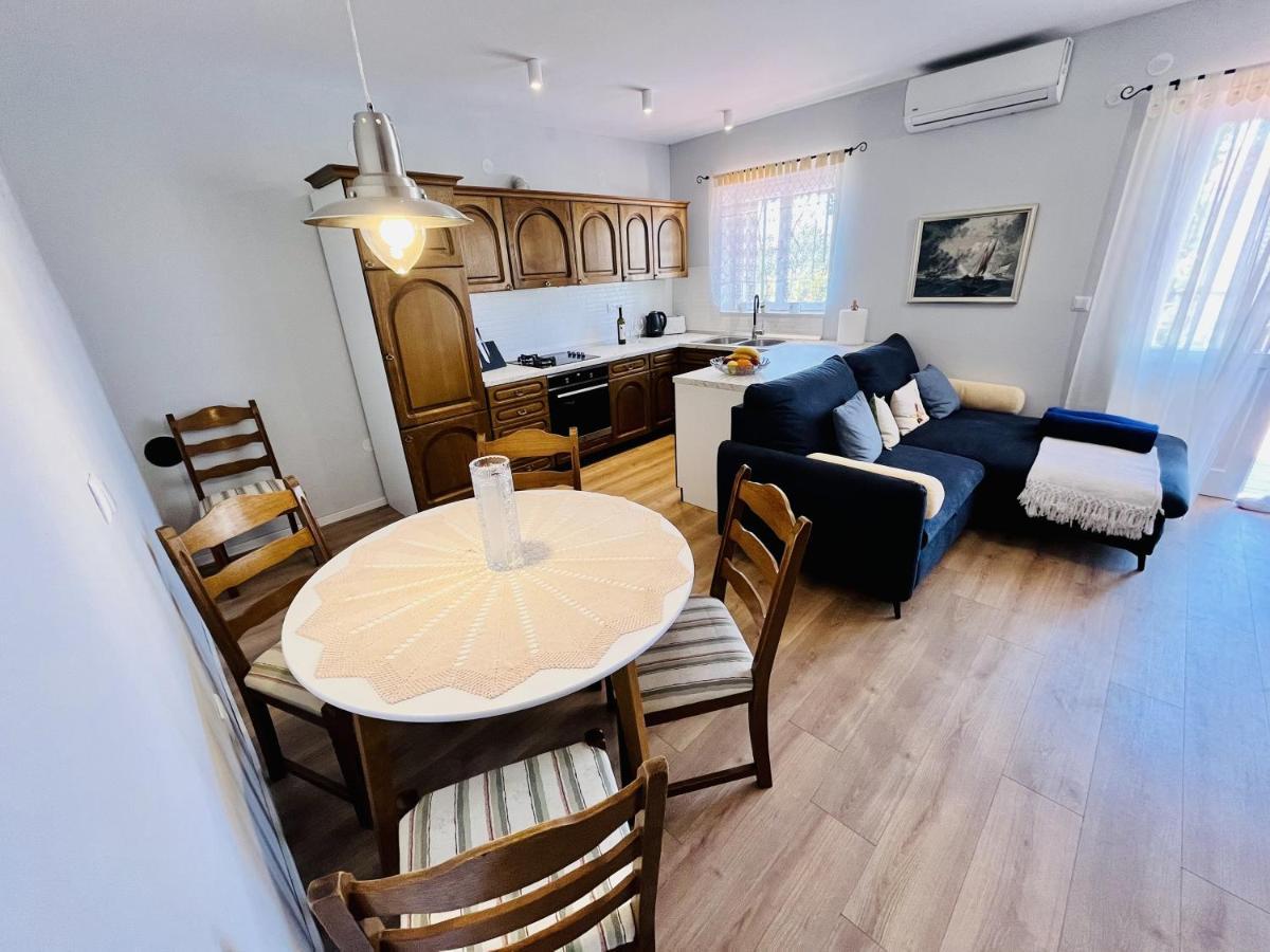 Apartments And Rooms With Parking Space Makarska - 18028 Esterno foto