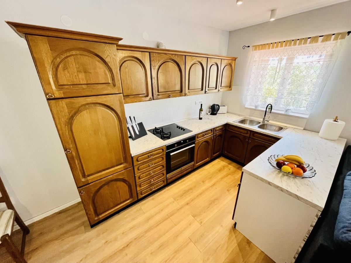 Apartments And Rooms With Parking Space Makarska - 18028 Esterno foto