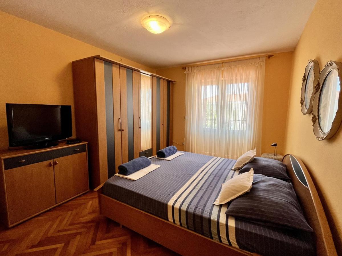Apartments And Rooms With Parking Space Makarska - 18028 Esterno foto